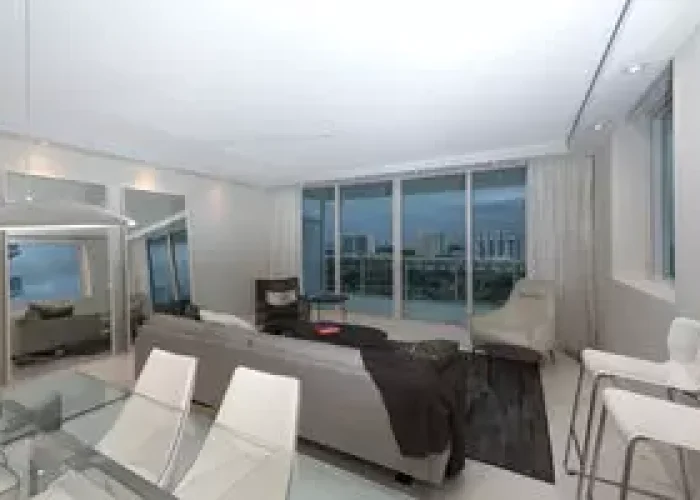 SUNNY ISLES 4